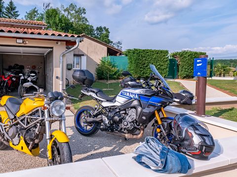 STUDIO 6 personnes - avec jacuzzi