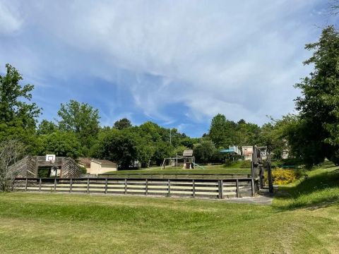 Europe Tents Camping Le Clou - Camping Dordogne - Image N°3