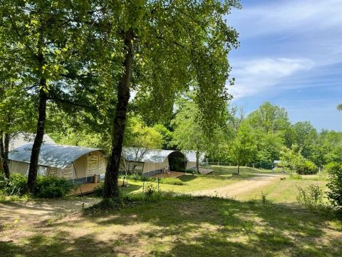 Europe Tents Camping Le Clou - Camping Dordogne - Image N°8