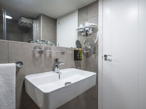 CHAMBRE 2 personnes - CHAMBRE DOUBLE - BALCON 