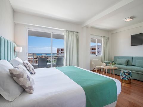 CHAMBRE 3 personnes - JUNIOR SUITE 3 PERSONNES - VUE MER - BALCON