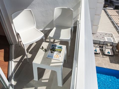 CHAMBRE 2 personnes - CHAMBRE DOUBLE - VUE PISCINE - BALCON