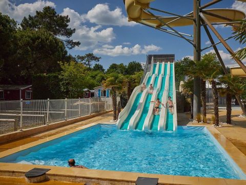  Tour Operateur et particuliers sur camping La Pinède Les Mathes - Funpass non inclus - Camping Charente-Maritime - Image N°4