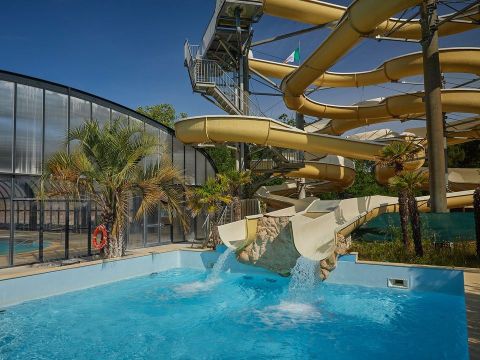  Tour Operateur et particuliers sur camping La Pinède Les Mathes - Funpass non inclus - Camping Charente-Maritime - Image N°7