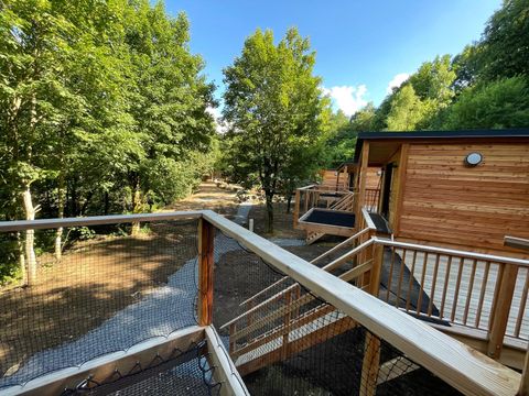 HÉBERGEMENT INSOLITE 2 personnes - Maison dans les arbres 2 personnes