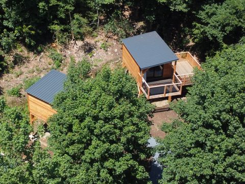 HÉBERGEMENT INSOLITE 2 personnes - Maison dans les arbres 2 personnes