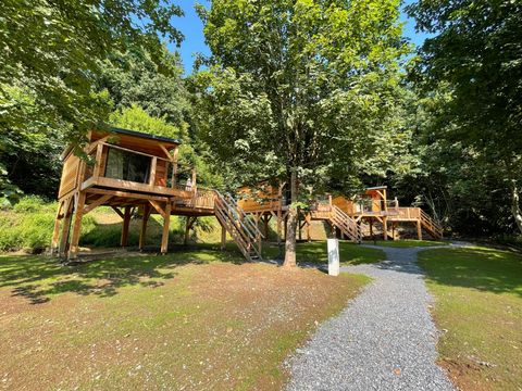 HÉBERGEMENT INSOLITE 2 personnes - Maison dans les arbres 2 personnes