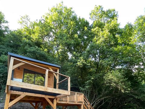 HÉBERGEMENT INSOLITE 2 personnes - Maison dans les arbres 2 personnes