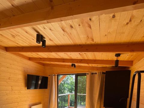 HÉBERGEMENT INSOLITE 2 personnes - Maison dans les arbres 2 personnes