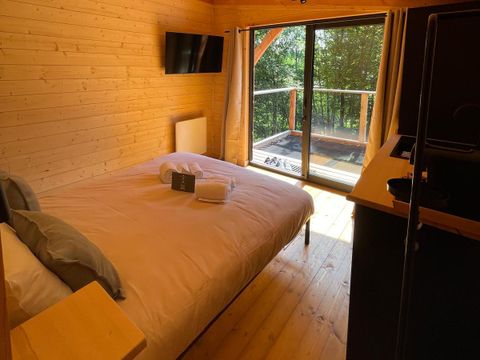 HÉBERGEMENT INSOLITE 2 personnes - Maison dans les arbres 2 personnes