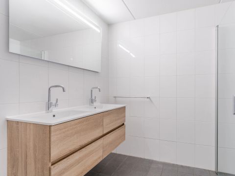 BUNGALOW 8 personnes - 6-8L