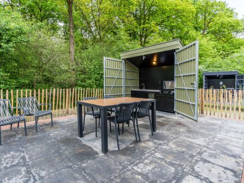 BUNGALOW 4 personnes - Niche pour chien 4LD