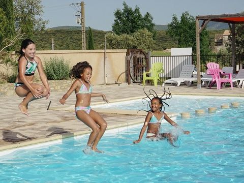 Domaine de Chadeyron - Camping et gîtes - Camping Ardèche - Image N°4