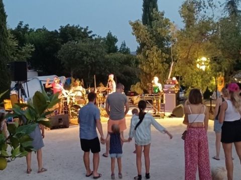 Domaine de Chadeyron - Camping et gîtes - Camping Ardèche - Image N°24