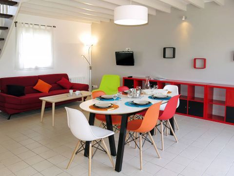 GÎTE 4 personnes - 2 chambres 