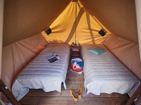 TENTE 2 personnes - Tente Moorea - Accueil lit bébé impossible-