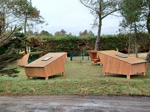HÉBERGEMENT INSOLITE 2 personnes - Cabanne Sauterelle - Accueil lit bébé impossible- 1 pièce