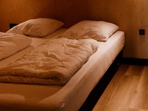 MAISON 16 personnes - 4 x grandes serres