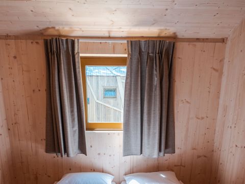 MAISON 16 personnes - 4 x grandes serres