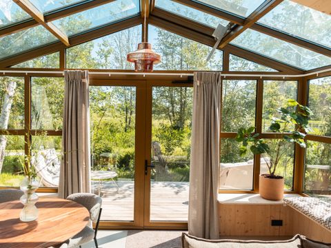 MAISON 16 personnes - 4 x grandes serres