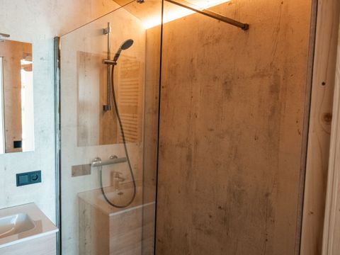 HÉBERGEMENT INSOLITE 4 personnes - Grande serre