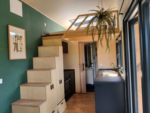 MAISON 40 personnes - Bâtiment principal 20 personnes + 5 petites serres