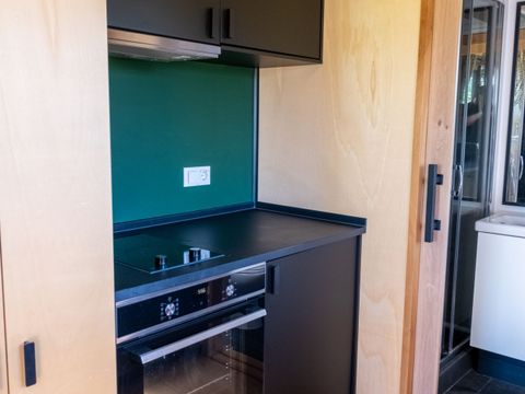 MAISON 40 personnes - Bâtiment principal 20 personnes + 5 petites serres