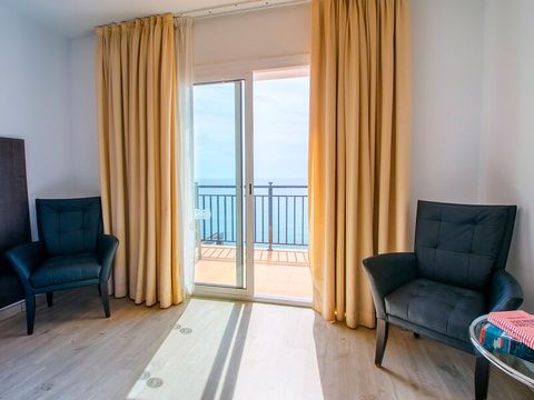 CHAMBRE 2 personnes - CHAMBRE DOUBLE - SUPERIOR - BALCON - VUE MER - PETIT-DÉJEUNER INCLUS