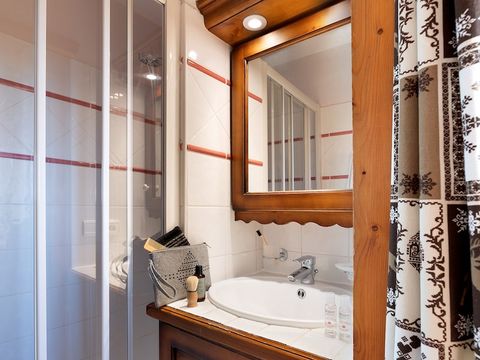 APPARTEMENT 6 personnes - 2 chambres - Vue montagne - Balcon