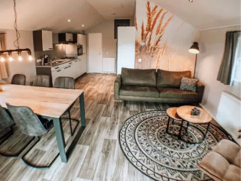 HÉBERGEMENT INSOLITE 6 personnes - Pavillon d'eau