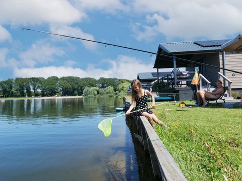 HÉBERGEMENT INSOLITE 6 personnes - Pavillon d'eau