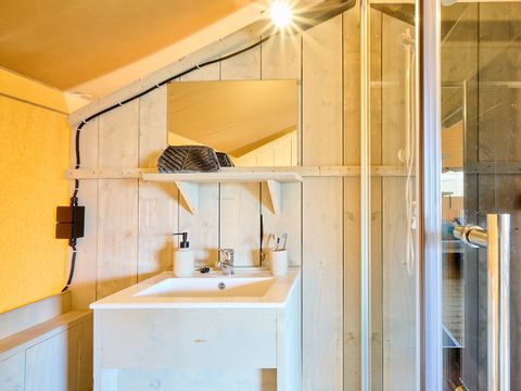 TENTE TOILE ET BOIS 7 personnes - Rangerlodge