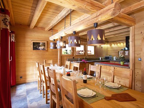 Chalet Odalys  Le Loup Lodge - Camping Isère - Image N°2