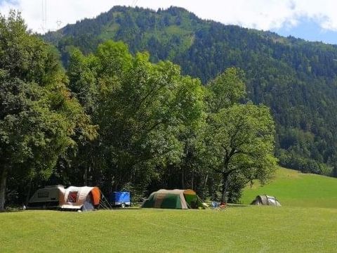Emplacement - camping avec électricité