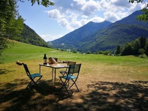 Emplacement - camping avec électricité