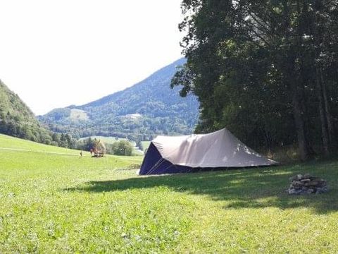Emplacement - camping avec électricité