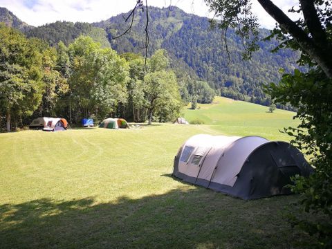 Emplacement - camping avec électricité