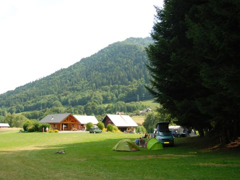 Emplacement - camping avec électricité