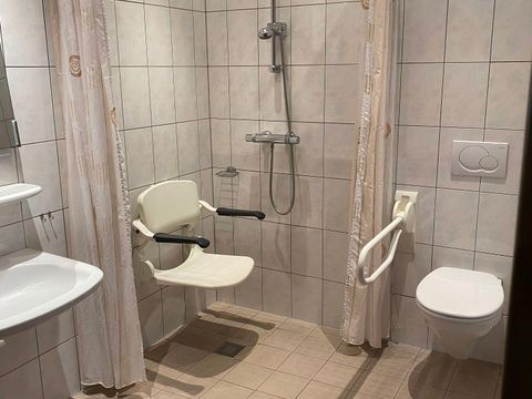 APPARTEMENT 4 personnes - Fauteuil roulant plat