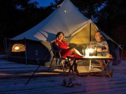 Tente en toile et en bois 2 personnes - Tente cloche de luxe 2 personnes