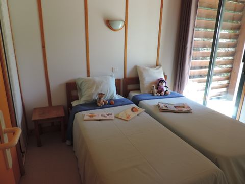 CHALET 6 personnes - Chalet en HARMONIE avec la nature - 31m² - 2 chambres avec vue rivière