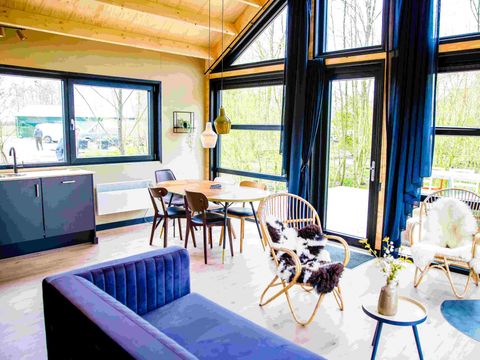 LODGE 8 personnes - Pavillon d'eau Skries