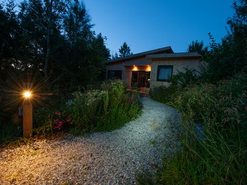 LODGE 4 personnes - Pavillon d'eau Ljurk