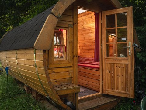 HÉBERGEMENT INSOLITE 4 personnes - Baril de camping Finkota