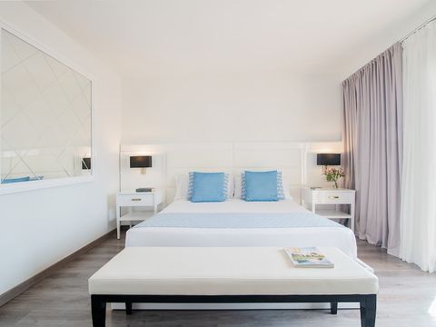 CHAMBRE 2 personnes - Chambre Double - Supérieur - Balcon