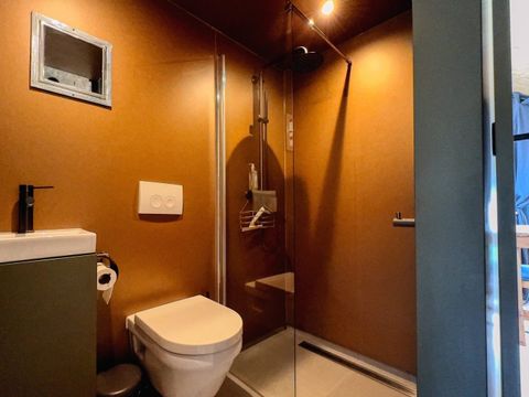 HÉBERGEMENT INSOLITE 2 personnes - Avec jacuzzi