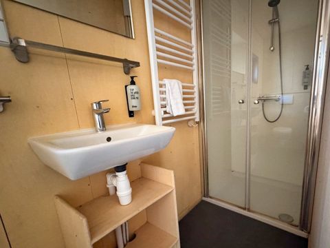 CHALET 4 personnes - Cabine durable
