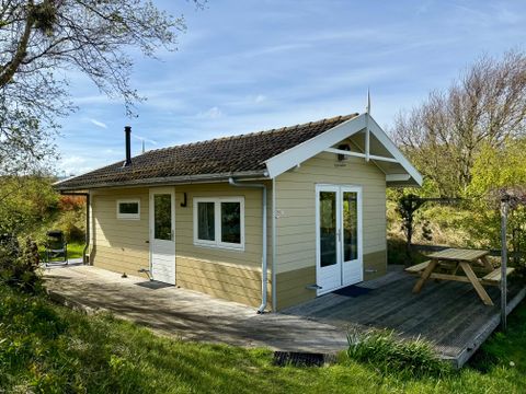 BUNGALOW 2 personnes - DuinHut Kiekendief avec bain à remous