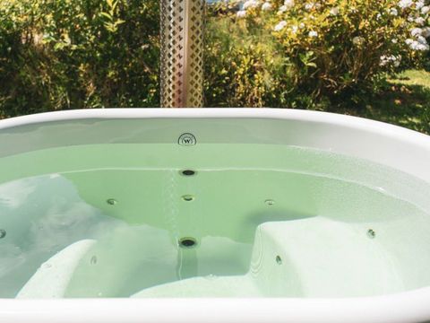 BUNGALOW 2 personnes - DuinHut Kiekendief avec bain à remous