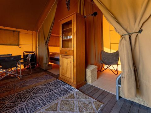 TENTE TOILE ET BOIS 4 personnes